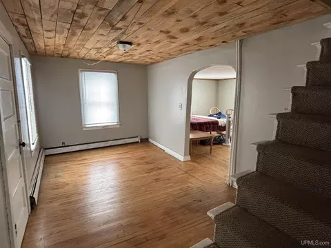 Entry Way - 727 E Rdg, Ishpeming, MI 49849 photo 1 of 2