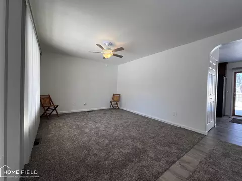 700 Nafus, Owosso, MI 48867 photo 4