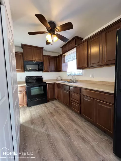 700 Nafus, Owosso, MI 48867 photo 12