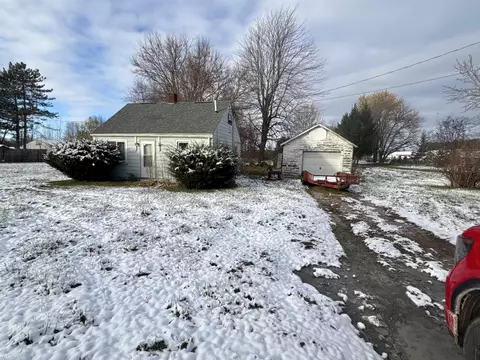 5218 W Vienna, Clio, MI 48420