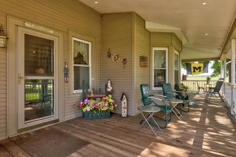 Exterior - 5400 Maple, Frankenmuth, MI 48734 photo 5 of 19