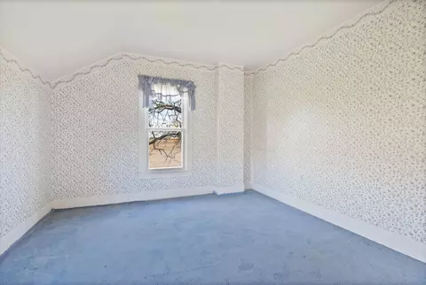 Bedroom - 5400 Maple, Frankenmuth, MI 48734 photo 4 of 10