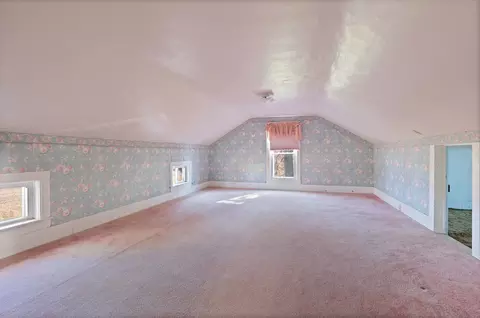Bedroom - 5400 Maple, Frankenmuth, MI 48734 photo 8 of 10
