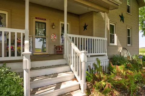 Exterior - 5400 Maple, Frankenmuth, MI 48734 photo 9 of 19