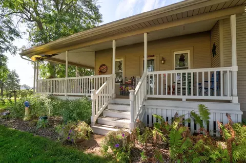 Exterior - 5400 Maple, Frankenmuth, MI 48734 photo 8 of 19