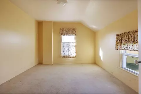 Bedroom - 5400 Maple, Frankenmuth, MI 48734 photo 5 of 10
