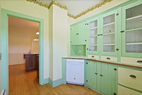 Kitchen - 5400 Maple, Frankenmuth, MI 48734 photo 5 of 6