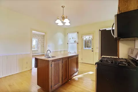 Kitchen - 5400 Maple, Frankenmuth, MI 48734 photo 6 of 6