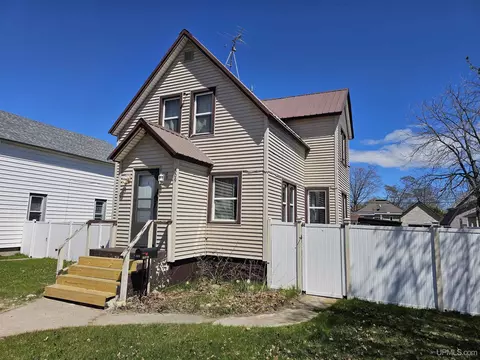 509 S 10th, Escanaba, MI 49829