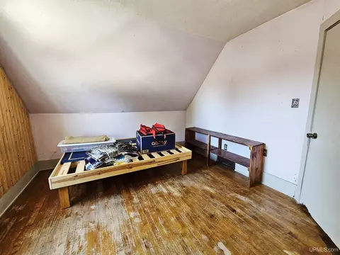 Bedroom - 509 S 10th, Escanaba, MI 49829 photo 1 of 5
