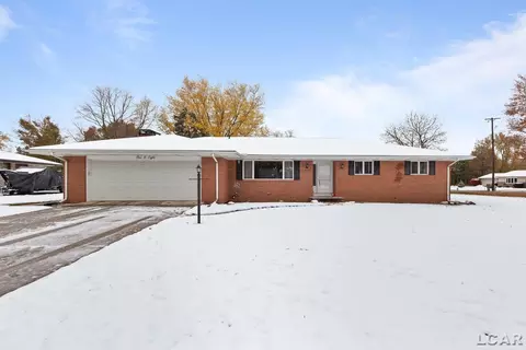 108 River, Blissfield, MI 49228
