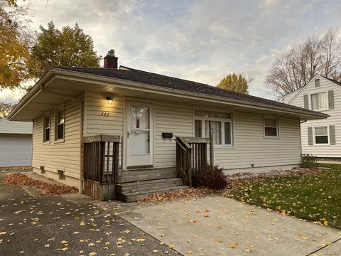 443 Stockford, Adrian, MI 49221