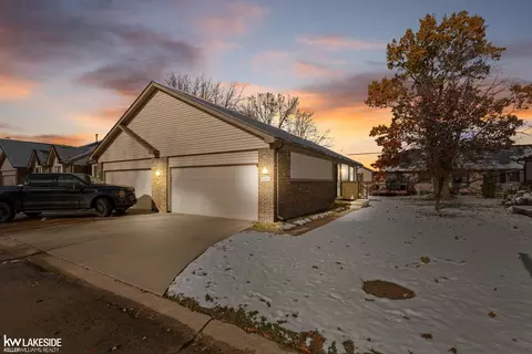 20481 Longwood, Clinton Township, MI 48038