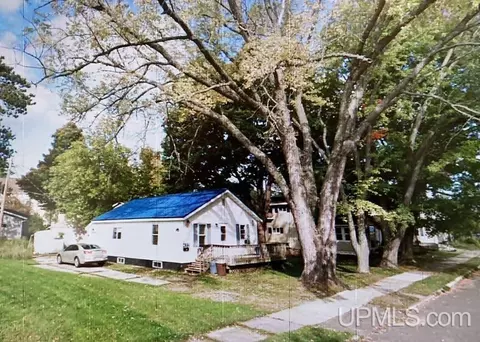 432 Fulton, Kingsford, MI 49802