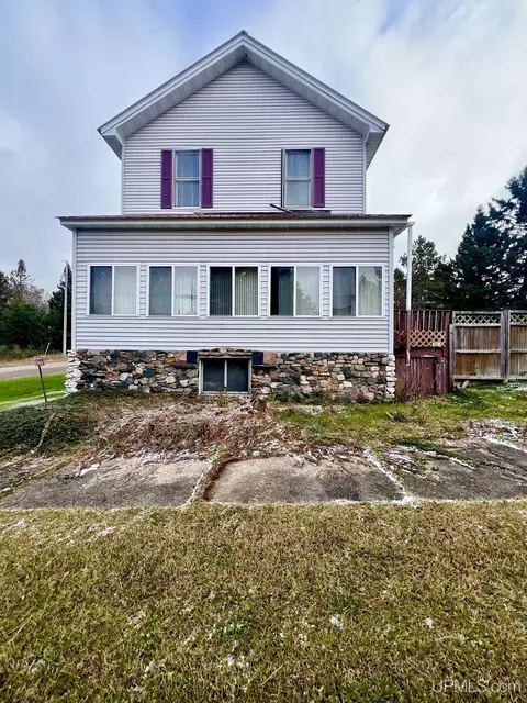 7544 N Calumet Mine, Felch, MI 49831