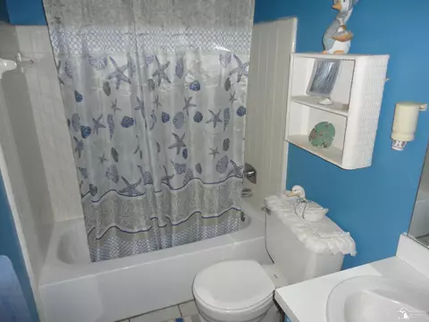 Bath - 800 N Roessler, Monroe, MI 48162 photo 1 of 2