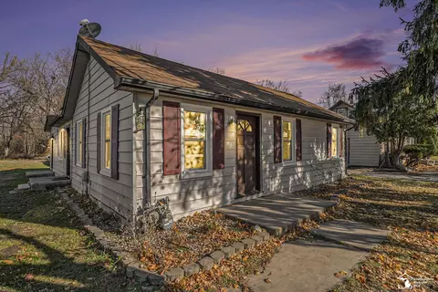 20486 Gibraltar, Brownstown, MI 48183