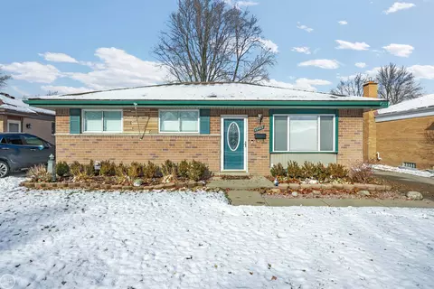 15469 Grovedale, Roseville, MI 48066
