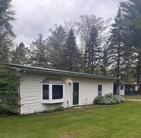2427 Courtney, Harrison, MI 48625