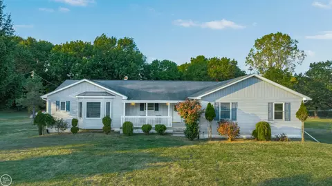 300 Parkwood, Metamora, MI 48455