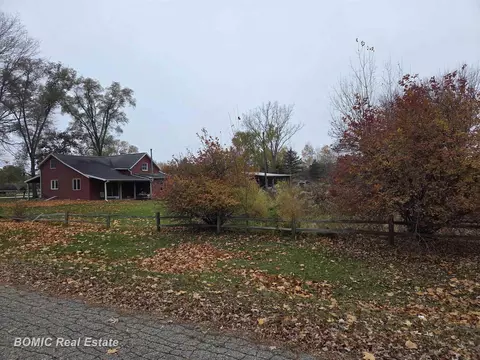 Exterior - 8832 Ormes, Vassar, MI 48768 photo 3 of 5