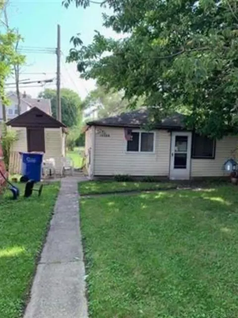 13388 Vernon, Warren, MI 48089