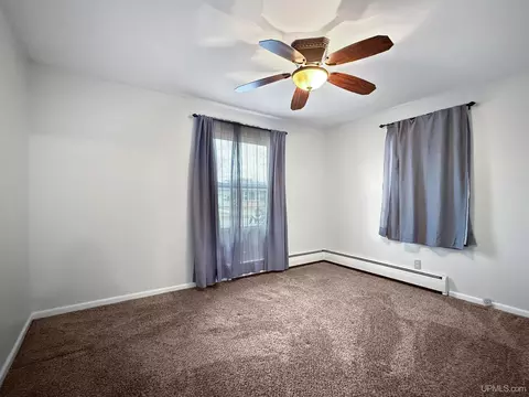 Bedroom - 2122 S 3rd, Escanaba, MI 49829 photo 3 of 5