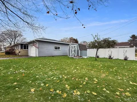 Exterior - 2122 S 3rd, Escanaba, MI 49829 photo 2 of 4
