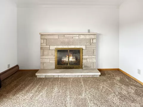 Living - 2122 S 3rd, Escanaba, MI 49829 photo 4 of 4