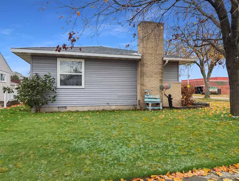 Exterior - 2122 S 3rd, Escanaba, MI 49829 photo 4 of 4
