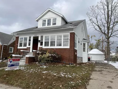 15033 Camden, Eastpointe, MI 48021