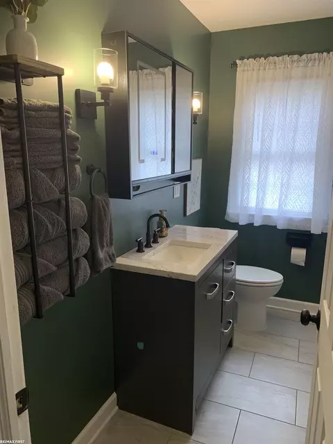 21200 Outer, Dearborn, MI 48124 photo 7
