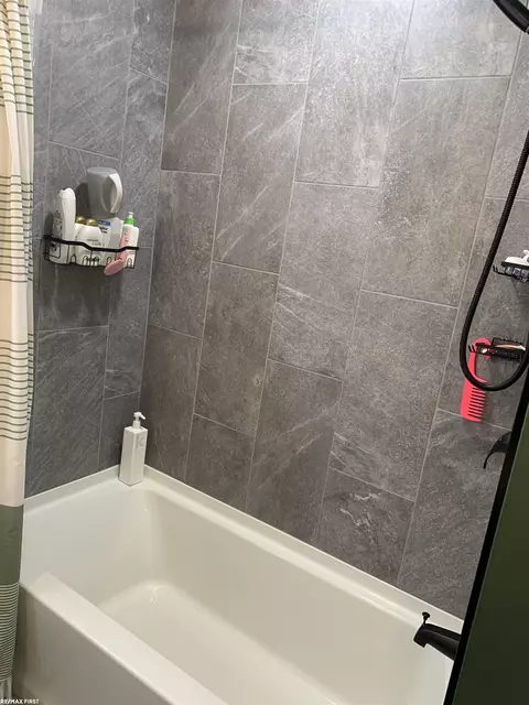 21200 Outer, Dearborn, MI 48124 photo 18