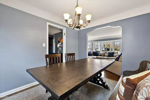 Dining - 20040 Baltree, Grosse Pointe Woods, MI 48236 photo 2 of 2