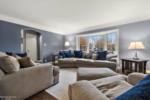 Living - 20040 Baltree, Grosse Pointe Woods, MI 48236 photo 2 of 2