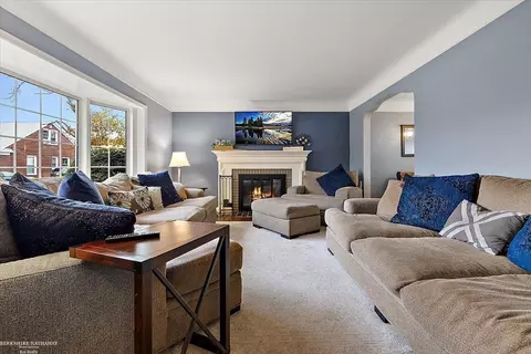 Living - 20040 Baltree, Grosse Pointe Woods, MI 48236 photo 1 of 2