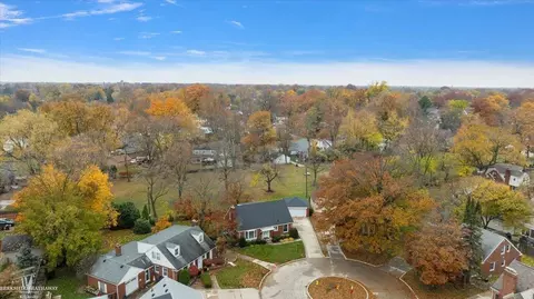View/Area - 20040 Baltree, Grosse Pointe Woods, MI 48236 photo 1 of 2