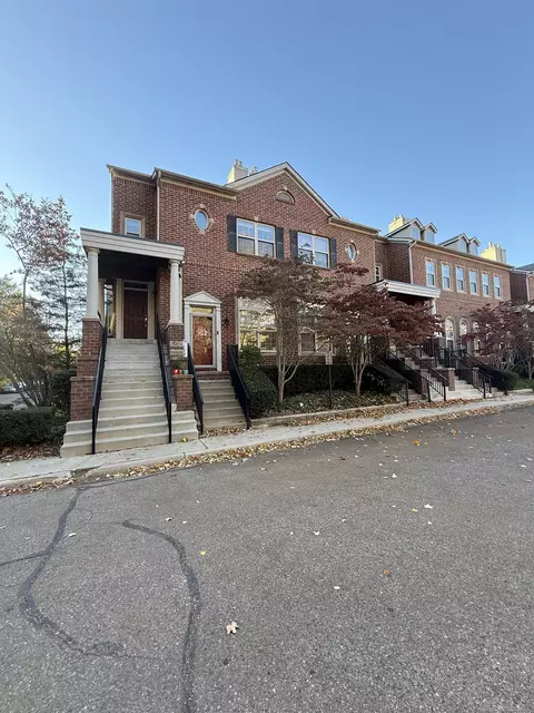 16888 Farmington, Livonia, MI 48154