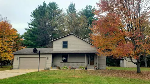 4011 N Francis Shrs, Sanford, MI 48657
