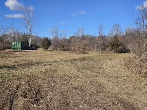 11315 Great Barrington, Holly, MI 48442