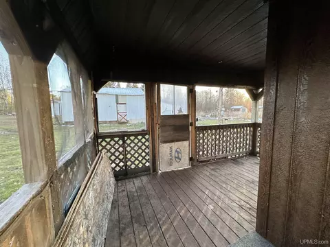 120 Johnson, Wakefield, MI 49968 photo 4