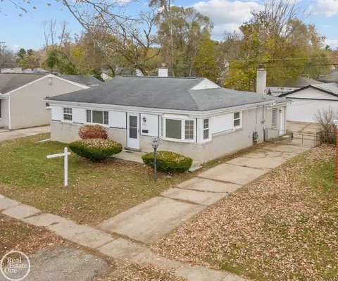 47414 Winthrop, Shelby Township, MI 48317