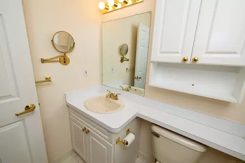 15955 Bentley Cir, Macomb, MI 48044 photo 31