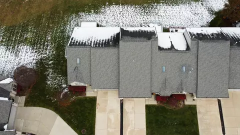 15955 Bentley Cir, Macomb, MI 48044 photo 9