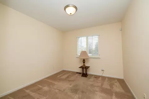 15955 Bentley Cir, Macomb, MI 48044 photo 25