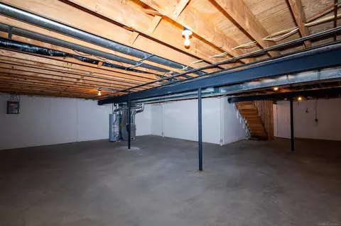 15955 Bentley Cir, Macomb, MI 48044 photo 36