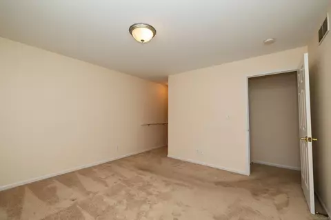 15955 Bentley Cir, Macomb, MI 48044 photo 28