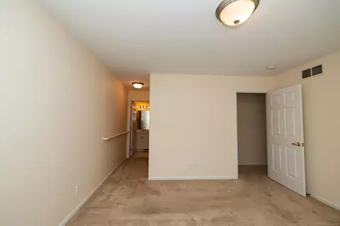 15955 Bentley Cir, Macomb, MI 48044 photo 29
