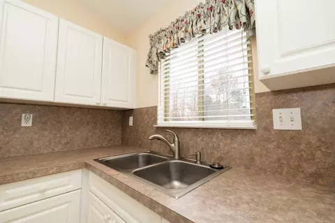 15955 Bentley Cir, Macomb, MI 48044 photo 20