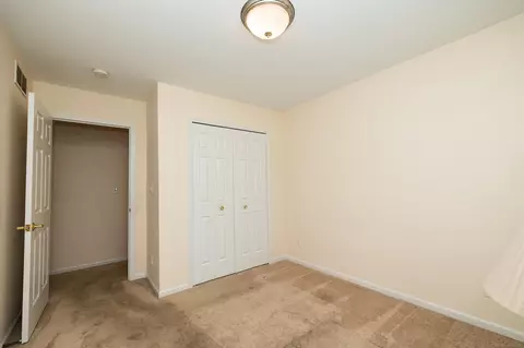 15955 Bentley Cir, Macomb, MI 48044 photo 26